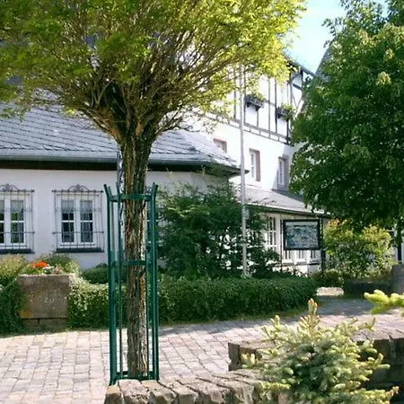 Apartment Spacious Apartment In Ulmen With Garden