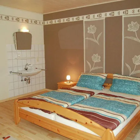 Spacious Apartment In Ulmen With Garden *