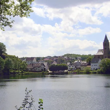 Spacious Apartment In Ulmen With Garden *